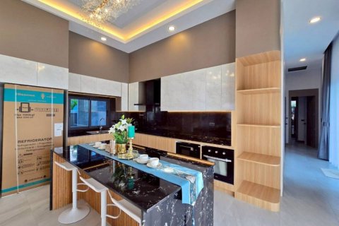 Villa in Bang Lamung, Thailand 3 bedrooms № 132842 - photo 7