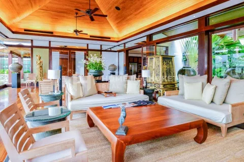 House in Kamala, Thailand 6 bedrooms № 131053 - photo 2