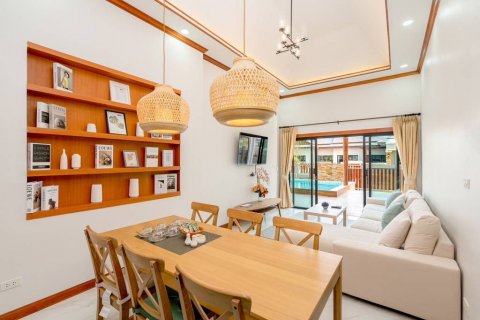 Villa in Pran Buri, Thailand 3 bedrooms № 104777 - photo 4