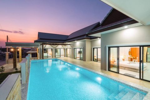 Villa in Pran Buri, Thailand 3 bedrooms № 104777 - photo 3