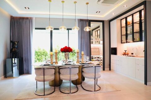 House in Bang Kaeo, Thailand 4 bedrooms № 104774 - photo 4