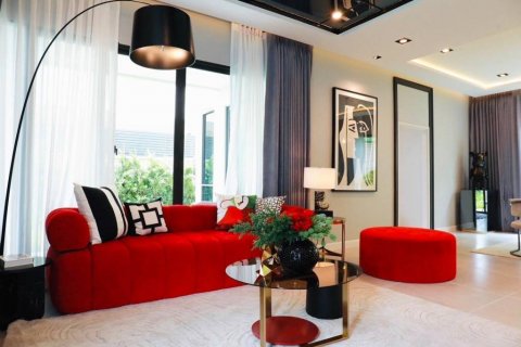 House in Bang Kaeo, Thailand 4 bedrooms № 104774 - photo 3