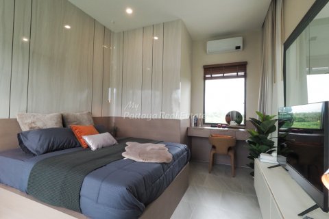 House in Pattaya, Thailand 4 bedrooms № 105062 - photo 12