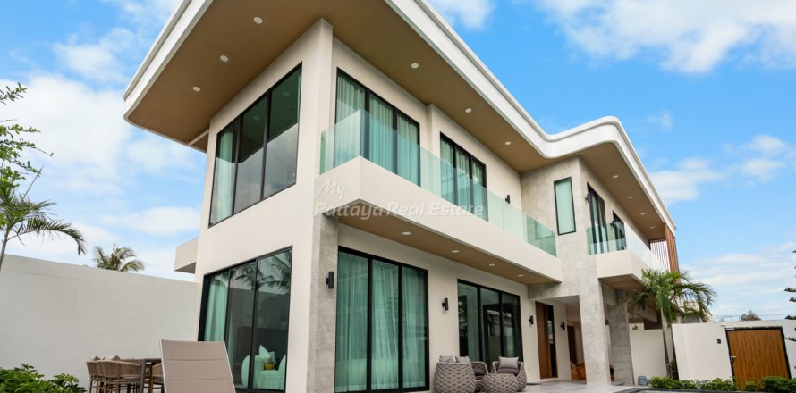 Maison à Pattaya, Thaïlande 4 chambres № 105062