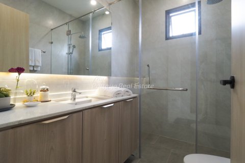 House in Pattaya, Thailand 4 bedrooms № 105062 - photo 11