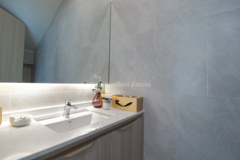 House in Pattaya, Thailand 4 bedrooms № 105062 - photo 23