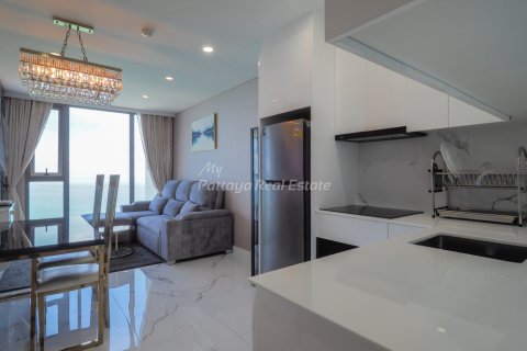 Condo in Pattaya, Thailand, 2 bedrooms № 105065 - photo 1