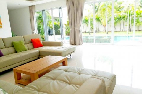 Дом в Паттайе, Таиланд с 3 спальнями  № 130654 - фото 12