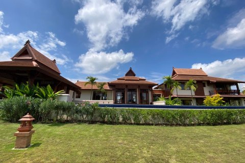 House in Chiang Mai, Thailand 4 bedrooms № 126507