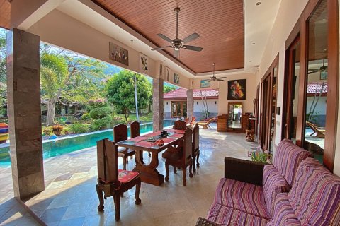 Maison à Hua Hin, Thaïlande 5 chambres № 125147 - photo 11