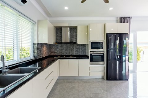 Дом в Хуа Хине, Таиланд с 3 спальнями  № 125148 - фото 8