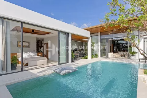 House in Phuket, Thailand 3 bedrooms № 131384 - photo 1