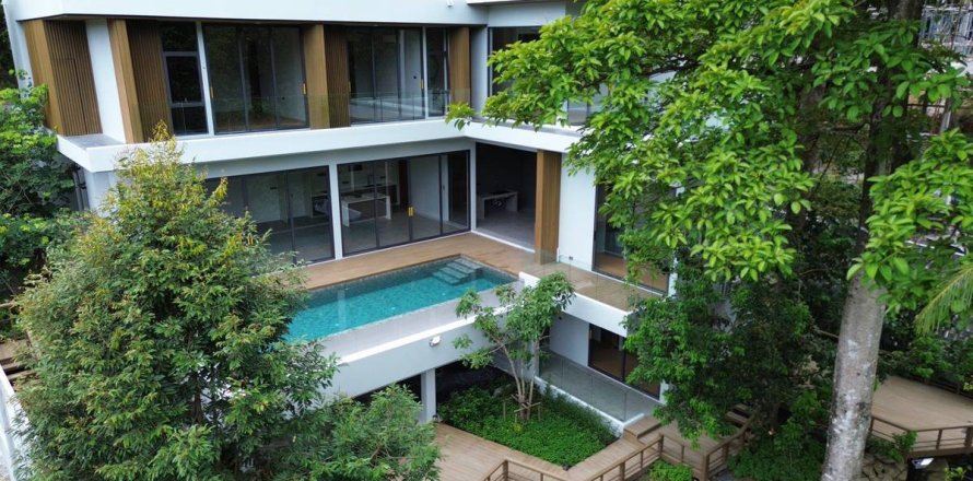 House in Ko Samui, Thailand 5 bedrooms № 144375