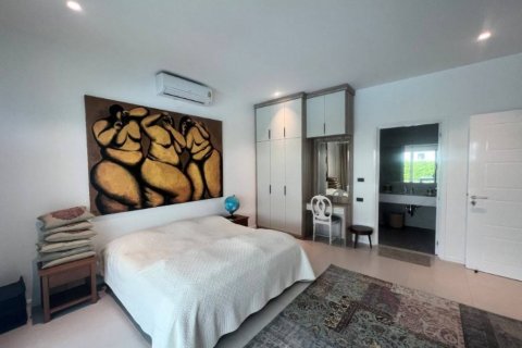 Villa in Hua Hin, Thailand 3 bedrooms № 121138 - photo 10