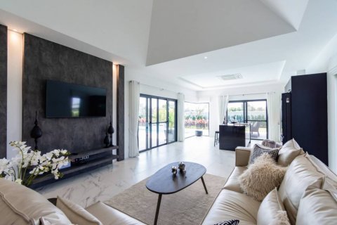 Villa in Hua Hin, Thailand 3 bedrooms № 125955 - photo 4