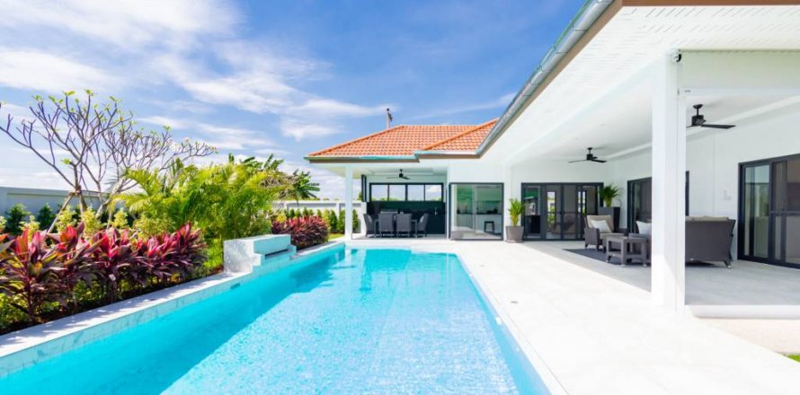 Villa in Hua Hin, Thailand 3 bedrooms № 125955