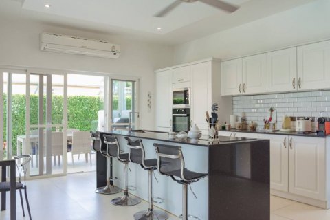 Вилла в Хуа Хине, Таиланд с 3 спальнями  № 125957 - фото 5