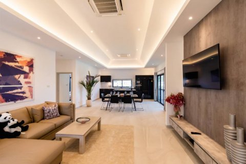 Villa in Hua Hin, Thailand 3 bedrooms № 125954 - photo 6