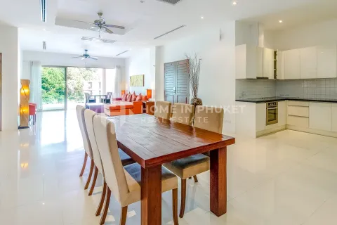 คอนโดมิเนียมในหาดกมลา, ประเทศไทย, 2 ห้องนอน № 131109 - รูปถ่าย 3