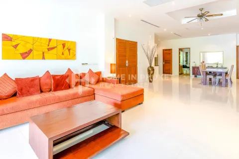 Condo in Kamala, Thailand, 2 bedrooms  № 131109