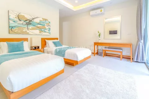 House in Rawai, Thailand 3 bedrooms № 131108 - photo 12