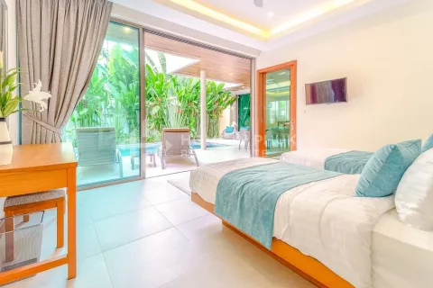 House in Rawai, Thailand 3 bedrooms № 131108 - photo 13