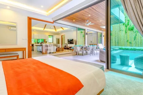 House in Rawai, Thailand 3 bedrooms № 131108 - photo 9