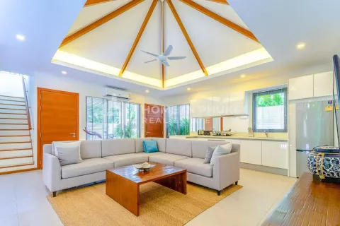 House in Rawai, Thailand 3 bedrooms № 131108 - photo 3