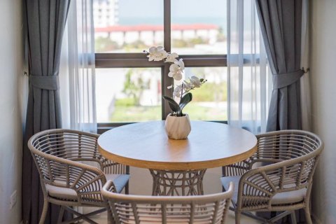 Condo in Hua Hin, Thailand, 2 bedrooms  № 124526 - photo 9