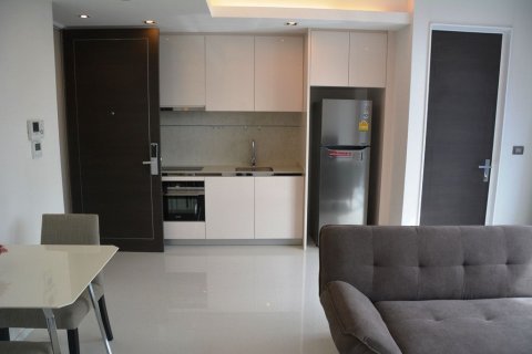 Studio dans le Condo à Sathon, Bangkok, Thaïlande  № 142269 - photo 6