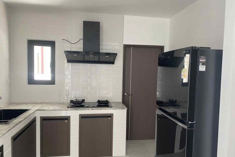 Villa in Kathu, Thailand 4 bedrooms № 142275 - photo 4