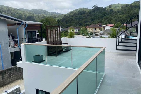 Villa in Kathu, Thailand 4 bedrooms № 142275 - photo 5