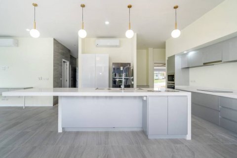 Villa à Bang Tao, Thaïlande 3 chambres № 132772 - photo 4