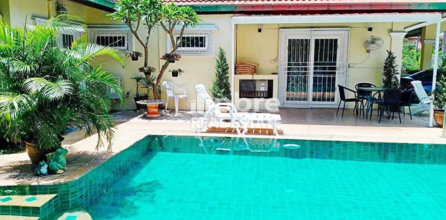 Maison à Pattaya, Thaïlande 4 chambres № 89479