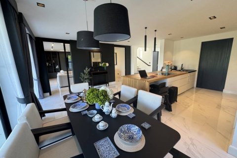 Вилла в Банг Ламунге, Таиланд с 5 спальнями № 132698 - фото 10