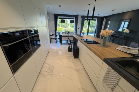 Вилла в Банг Ламунге, Таиланд с 5 спальнями № 132698 - фото 9