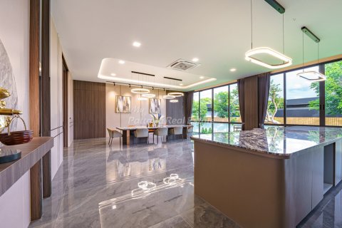 House in Pattaya, Thailand 6 bedrooms № 78857 - photo 10
