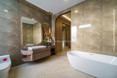House in Pattaya, Thailand 6 bedrooms № 78857 - photo 19
