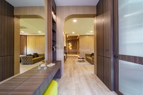 House in Pattaya, Thailand 6 bedrooms № 78857 - photo 18