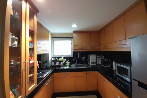 Condo in Bangkok, Thailand, 3 bedrooms  № 143252 - photo 12