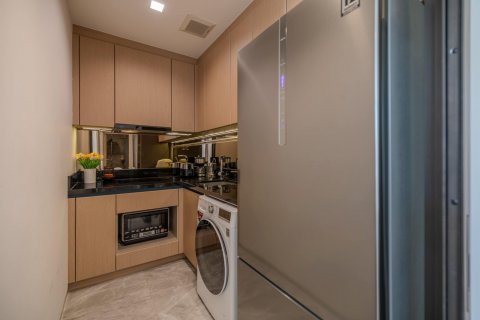 Condo in Bangkok, Thailand, 2 bedrooms  № 143066 - photo 8