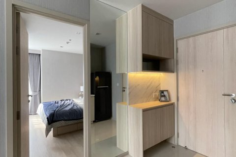 Condo in Bangkok, Thailand, 2 bedrooms  № 143251 - photo 18