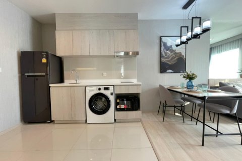 Condo in Bangkok, Thailand, 2 bedrooms  № 143251 - photo 7