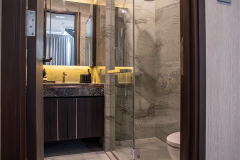 Condo in Bangkok, Thailand, 2 bedrooms  № 143250 - photo 12