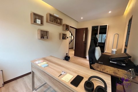 House in Chiang Mai, Thailand 4 bedrooms № 119523 - photo 27
