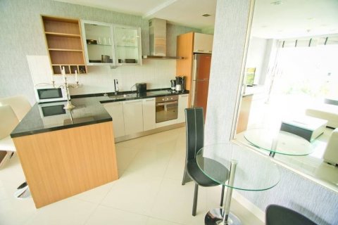 Apartment in Pattaya, Thailand 2 bedrooms № 118951 - photo 3