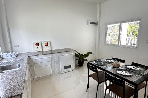 Villa in Pattaya, Thailand 3 bedrooms № 119049 - photo 12