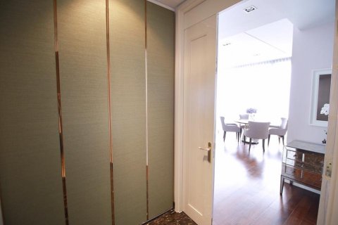 Кондоминиум с 2 спальнями в Бангкоке, Таиланд № 143207 - фото 15