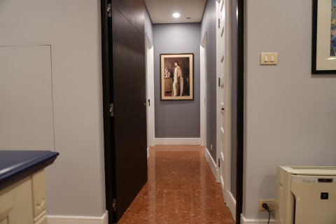 Кондоминиум с 3 спальнями в Бангкоке, Таиланд № 143210 - фото 18