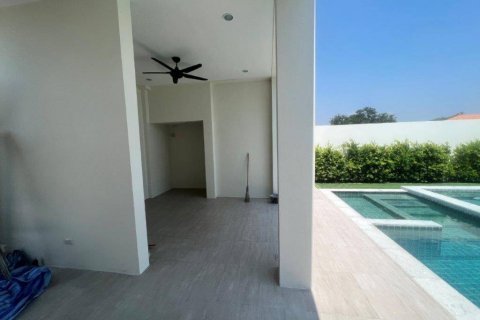 Вилла в Хуа Хине, Таиланд с 4 спальнями  № 119851 - фото 6